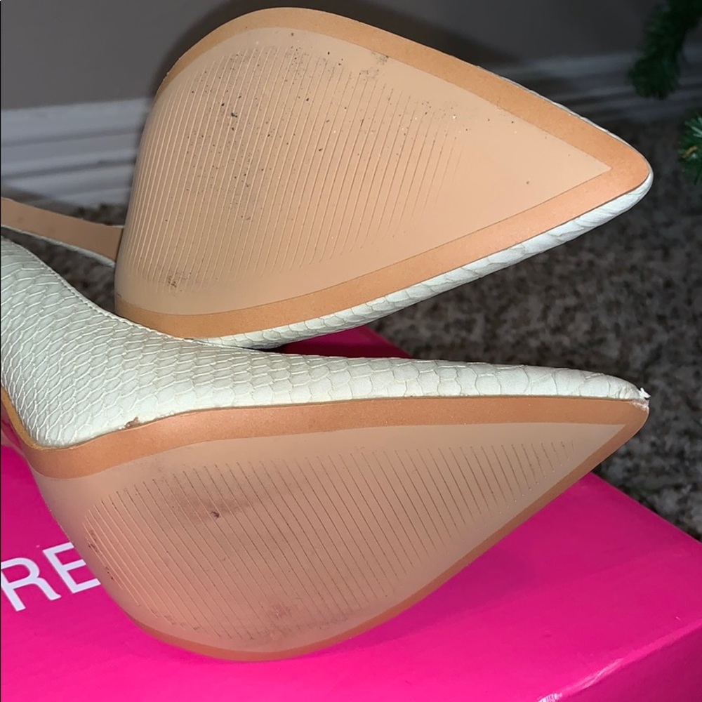 Heels - Picture 3 of 3